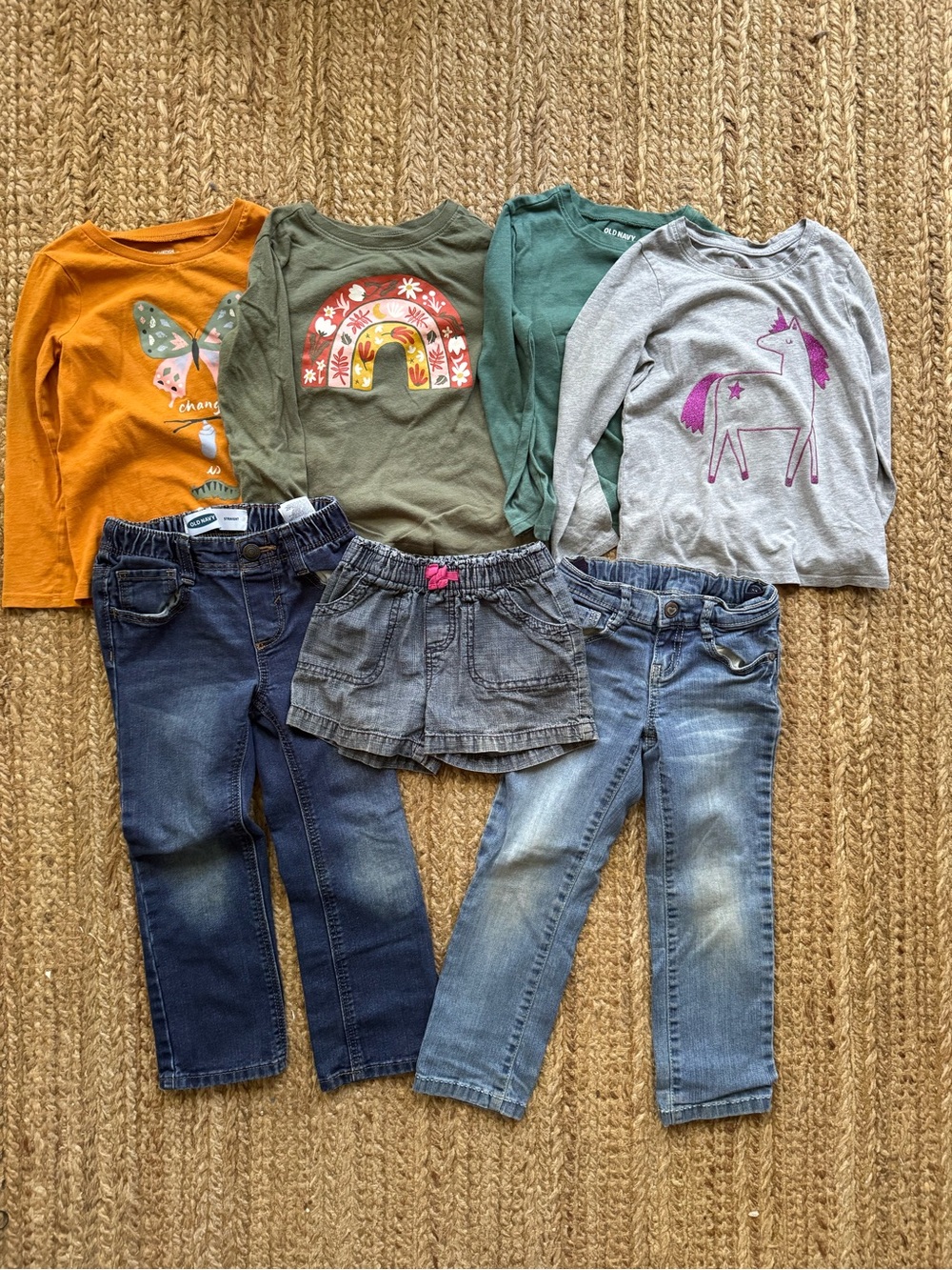 Girls 4t clothing bundle - 7 items